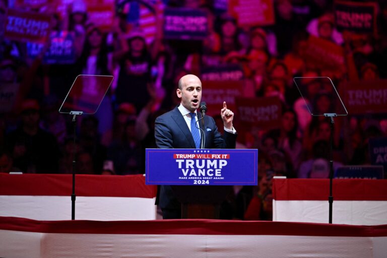 « L'Amérique est réservée aux Américains » : comment Trump 2.0 évoque les nazis Un message de notre PDG et éditrice Rachel Fishman Feddersen