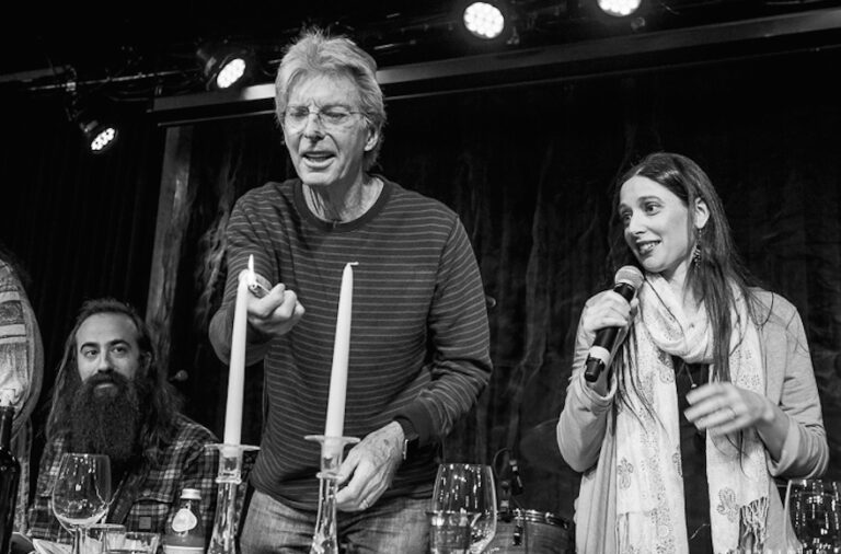 Phil Lesh, bassiste de Grateful Dead qui a animé les seders musicaux de Pâque, est décédé à 84 ans. Un message de notre PDG et éditrice Rachel Fishman Feddersen