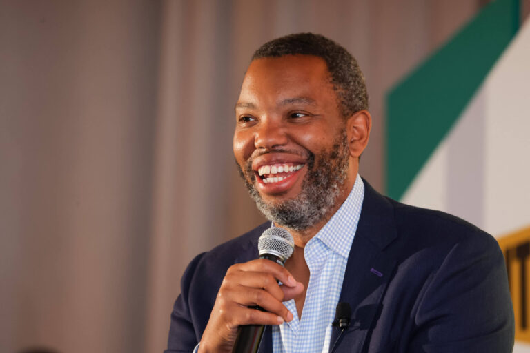 Prenez le cas de quelqu'un qui est à la fois noir et juif : Ta-Nehisi Coates utilise la course comme arme pour propager l'antisémitisme. Un message de notre PDG et éditrice Rachel Fishman Feddersen