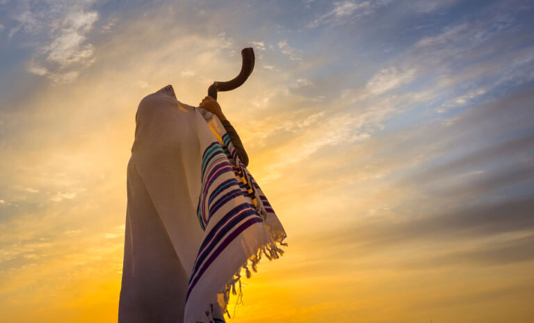 Si vous êtes un juif qui a tourné le dos à Israël, Yom Kippour est le moment de revenir. Un message de notre PDG et éditrice Rachel Fishman Feddersen