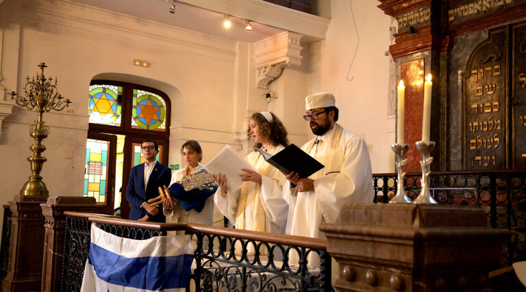 Synagogue historique de Prague utilisée à Yom Kippour pour la première fois depuis l'Holocauste Un message de notre PDG et éditrice Rachel Fishman Feddersen