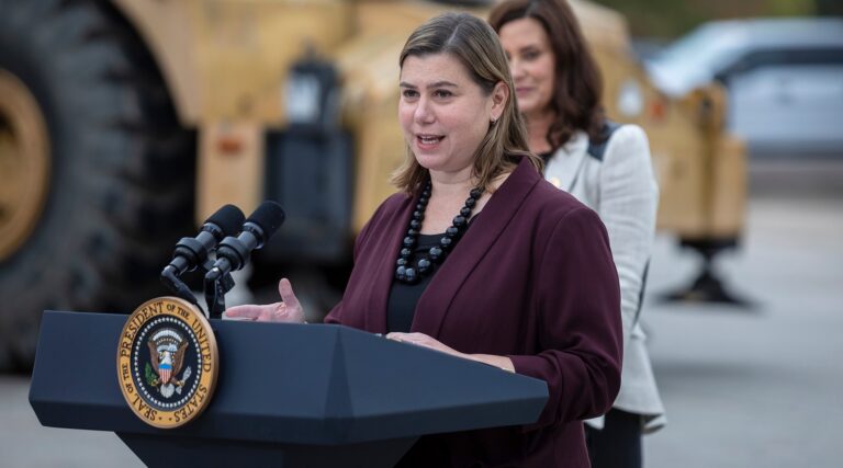 Elissa Slotkin, démocrate juive centriste, remporte la course serrée au Sénat du Michigan. Un message de notre PDG et éditrice Rachel Fishman Feddersen