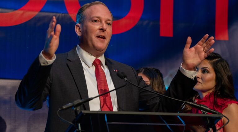 Lee Zeldin, le choix de Trump pour diriger l'EPA, déclare avoir reçu une alerte à la bombe avec un « message à thème pro-palestinien ». Un message de notre PDG et éditrice Rachel Fishman Feddersen