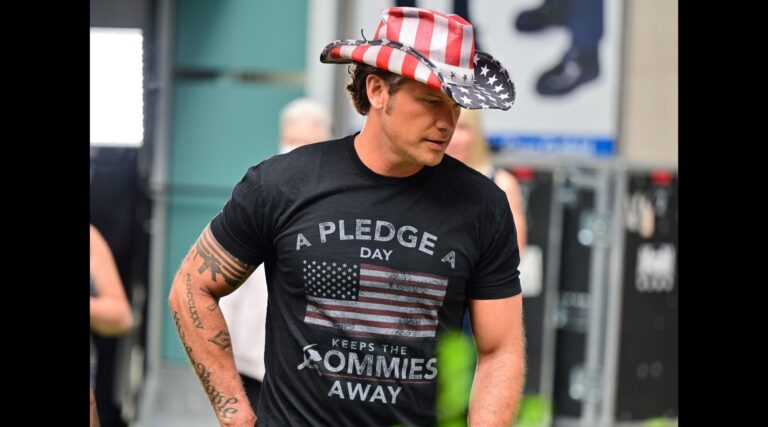 Pete Hegseth, le candidat nommé secrétaire à la Défense de Trump, a plusieurs tatouages ​​inspirés des chrétiens et des croisades. Un message de notre PDG et éditrice Rachel Fishman Feddersen