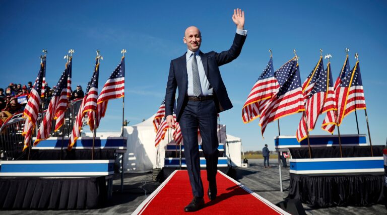 Qui est Stephen Miller, le conseiller juif de Trump et probablement chef de cabinet adjoint de la Maison Blanche ? Un message de notre PDG et éditrice Rachel Fishman Feddersen