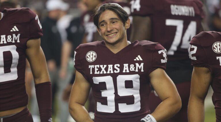 Sam Salz de Texas A&M apprécie son premier aperçu du football universitaire DI – et l'opportunité d'inspirer ses compatriotes juifs orthodoxes. Un message de notre PDG et éditrice Rachel Fishman Feddersen