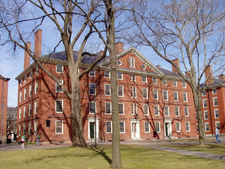 Le programme d'études yiddish de Harvard est en danger – à cause de blessures auto-infligées. Un message de notre éditrice et PDG Rachel Fishman Feddersen