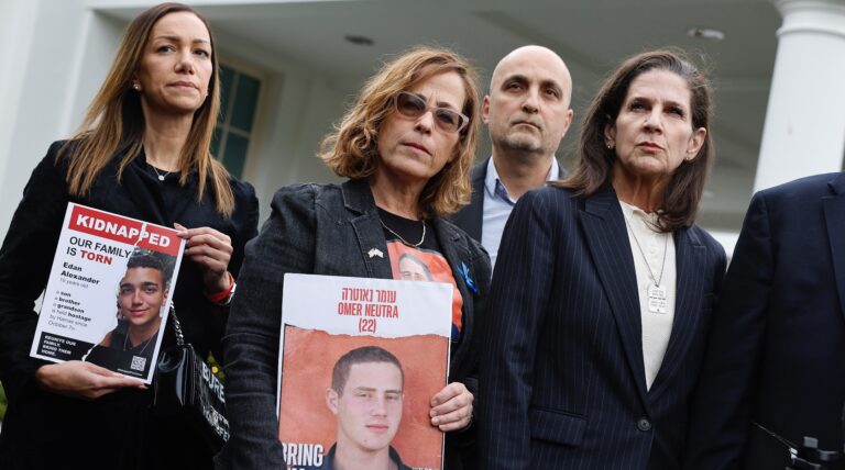 « Les mots seuls n'ont pas le pouvoir de réconforter » : la famille de l'otage Omer Neutra, tué par le Hamas, appelle à un accord pour sauver les captifs vivants. Un message de notre PDG et éditrice Rachel Fishman Feddersen
