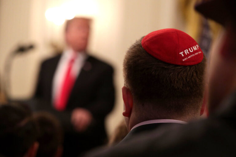 BINTEL BREFComment prouver aux non-juifs que Trump ne sera pas « bon pour les Juifs » ? Un message de notre éditrice et PDG Rachel Fishman Feddersen