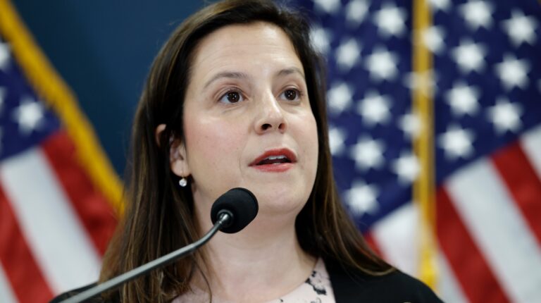 Elise Stefanik dénonce la « pourriture antisémite » aux Nations Unies et soutient Elon Musk lors de l'audience de confirmation. Un message de notre éditrice et PDG Rachel Fishman Feddersen