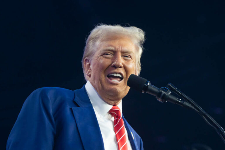Les Juifs américains sont sceptiques quant à la capacité de Trump à combattre l'antisémitisme, selon une nouvelle enquête. Un message de notre éditrice et PDG Rachel Fishman Feddersen