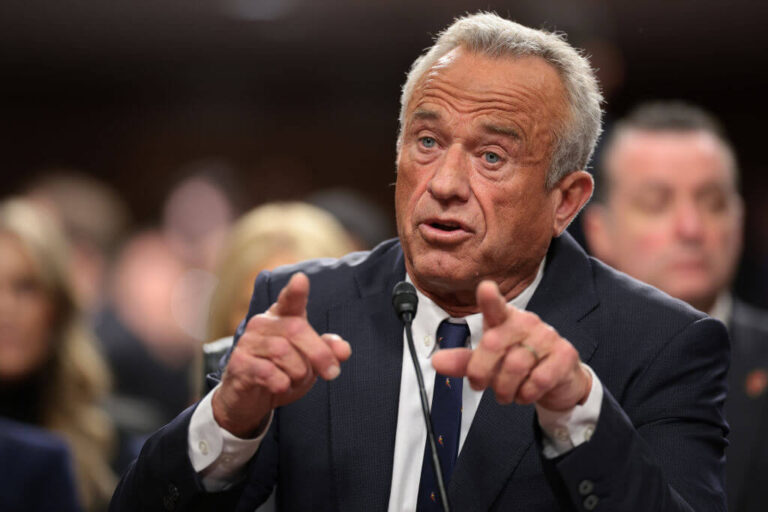 Lors de l'audience de confirmation, RFK Jr. nie la promotion de la théorie du complot antisémite Covid-19 Un message de notre éditeur et PDG Rachel Fishman Feddersen