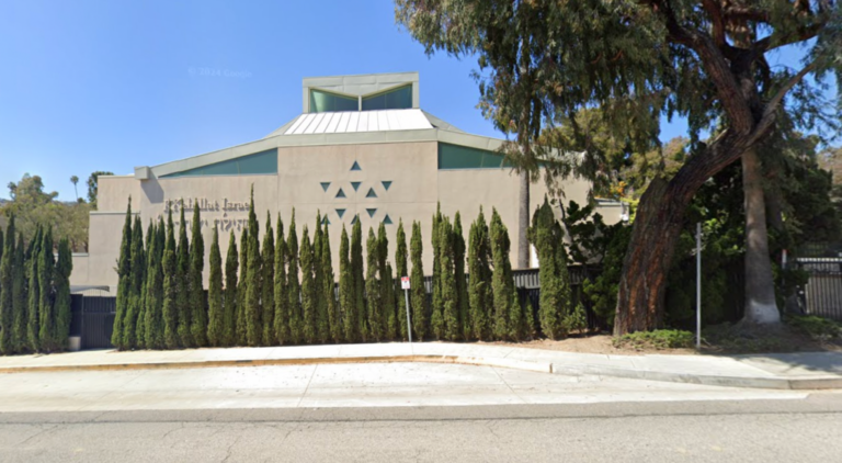 Une synagogue qui a survécu à l'incendie des Palisades est devenue un « refuge » pour de nombreuses personnes qui ont perdu leur maison. Un message de notre éditrice et PDG Rachel Fishman Feddersen