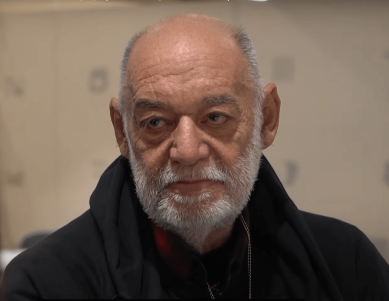 אַ זום־שמועס אויף ייִדיש מיט איציק האָרן, טאַטע פֿון צוויי ערבֿניקעס אין עזהChat en ligne en yiddish avec Itsik Horn, père de deux otages à Gaza Un message de notre éditrice et PDG Rachel Fishman Feddersen