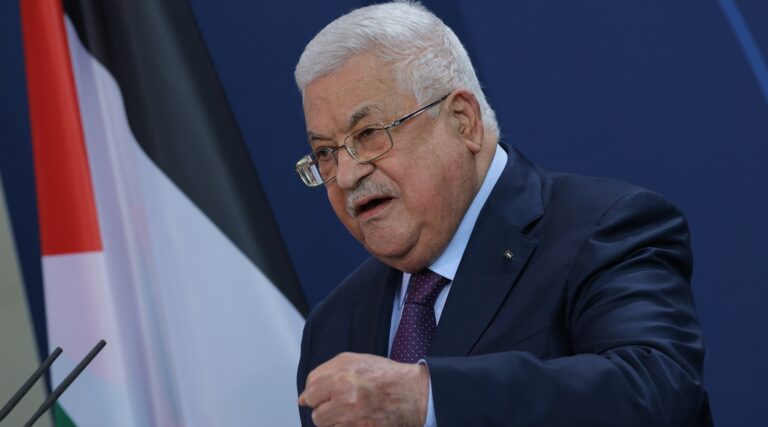 Mahmoud Abbas met fin aux paiements de l'autorité palestinienne aux familles de terroristes un message de notre éditeur et PDG Rachel Fishman Feddersen