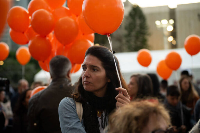 Alors que la nouvelle de la mort de Bibas s'enfonce, Orange devient la couleur du chagrin juif un message de notre éditeur et PDG Rachel Fishman Feddersen