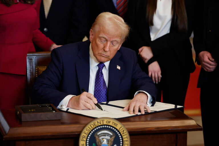 De la peste aux décrets exécutifs de Trump, les juifs et les immigrants ont été accusés d'avoir propagé la maladie un message de notre éditeur et PDG Rachel Fishman Feddersen