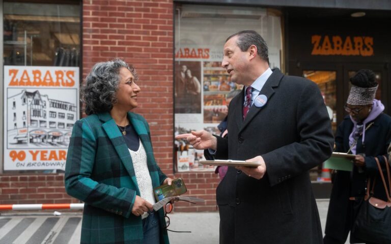 Dans Race for Jewish Votes, le candidat du maire de New York, Brad Lander, prévoit de lutter contre l'antisémitisme d'un message de notre éditeur et PDG Rachel Fishman Feddersen