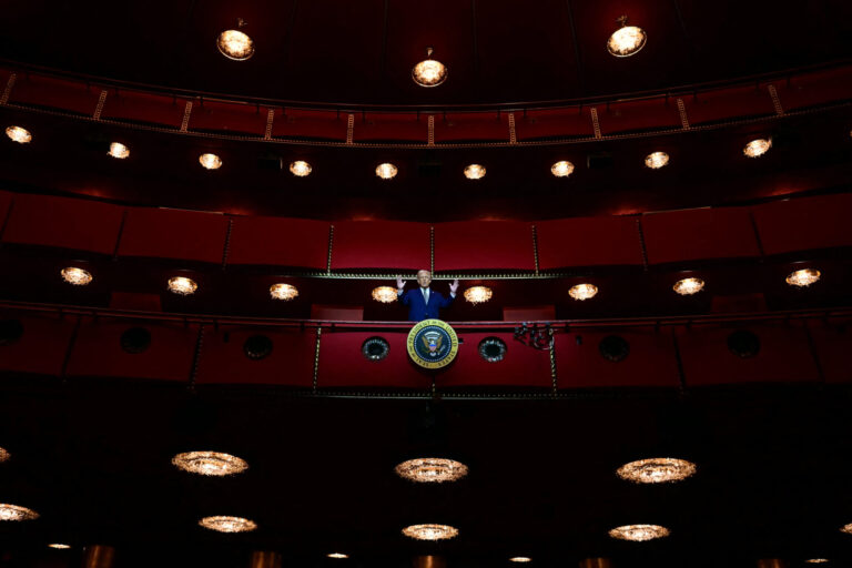 Donald Trump aurait exprimé son affection pour `` Fiddler on the Roof '' au Kennedy Center rencontrant un message de notre éditeur et PDG Rachel Fishman Feddersen