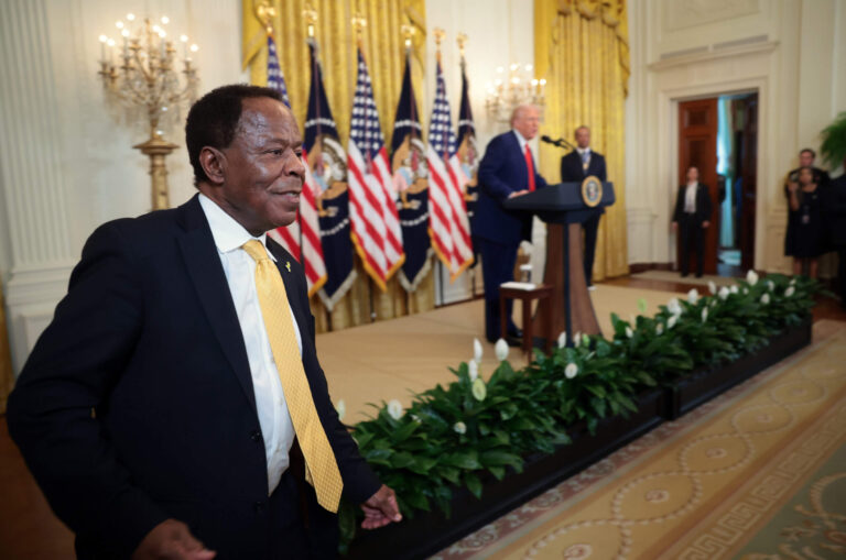 Le chef du groupe de travail sur l'antisémitisme de Trump affirme que celui sur «les préjugés anti-blanc» pourrait être le prochain message de notre éditeur et PDG Rachel Fishman Feddersen