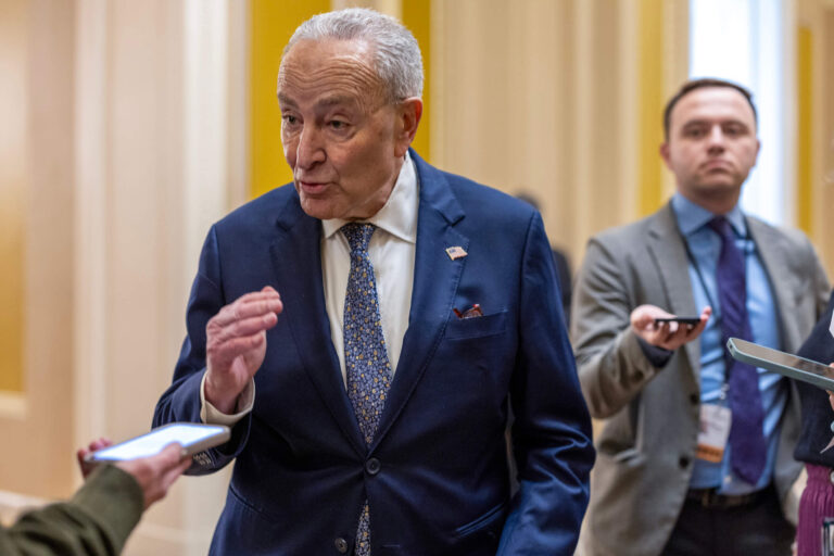 On dirait que tout le monde est en colère contre Chuck Schumer. C'est mauvais pour les Juifs (y compris ceux qui sont en colère contre Chuck Schumer) un message de notre éditeur et PDG Rachel Fishman Feddersen