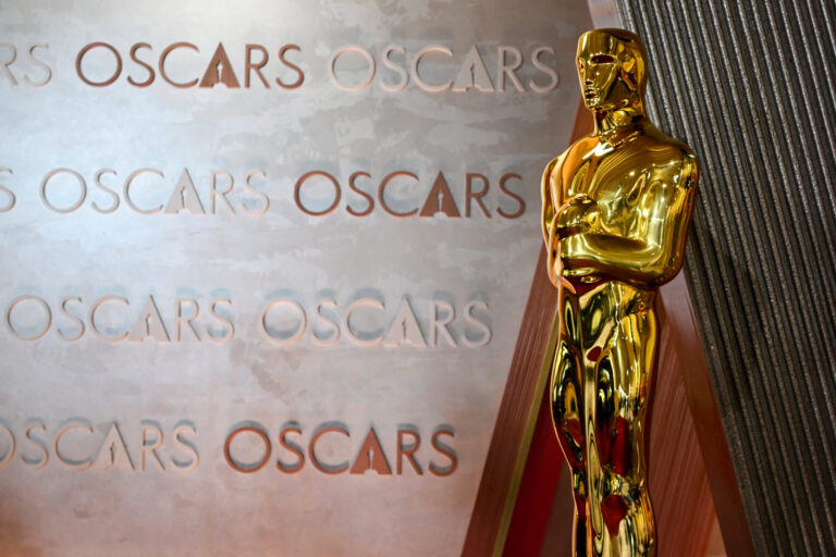 Oscars Liveblog: un tapis rouge avec Little Politics, un `` méchant '' ouvrant un message de notre éditeur et PDG Rachel Fishman Feddersen