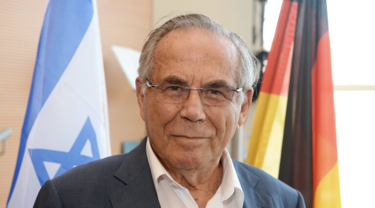 Stef Wertheimer, l'un des hommes les plus riches d'Israël, meurt à 98 L'attaquant est libre de lire, mais il n'est pas libre de produire