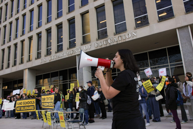 Tout en s'engageant à lutter contre l'antisémitisme du campus, Trump coupe le bureau en enquêtant sur un message de notre éditeur et PDG Rachel Fishman Feddersen