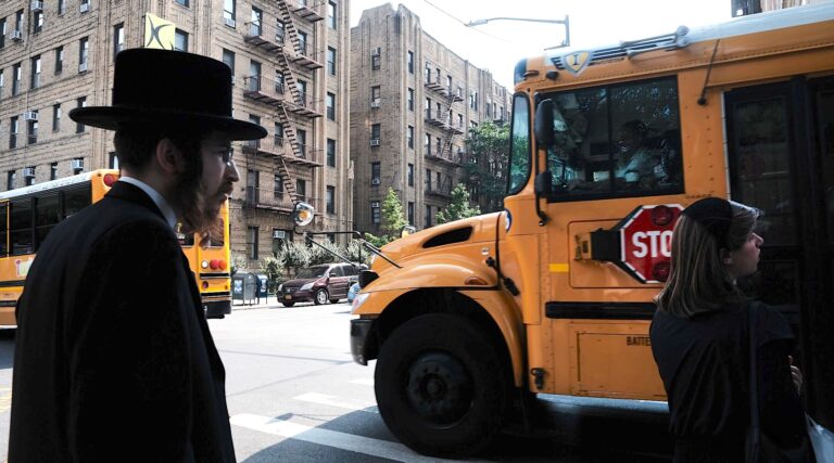 Trois autres Yeshivas de New York Perdent le statut et le financement des normes d'éducation laïque Un message de notre éditeur et PDG Rachel Fishman Feddersen