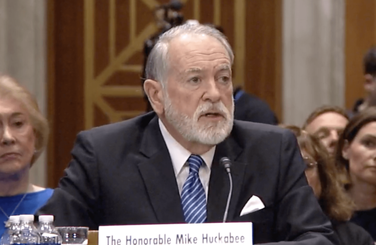`` We Are People of the Book '': Lors de l'audience du Sénat, Mike Huckabee défend les croyances sionistes chrétiennes et le soutien à Israël un message de notre éditeur et PDG Rachel Fishman Feddersen