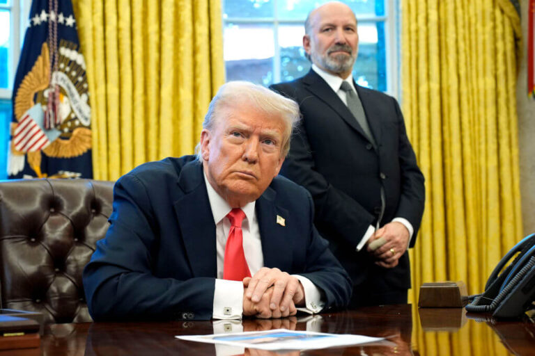 Ce sont les Juifs les plus influents dans les 100 premiers jours de Trump, l'attaquant est libre de lire, mais il n'est pas libre de produire