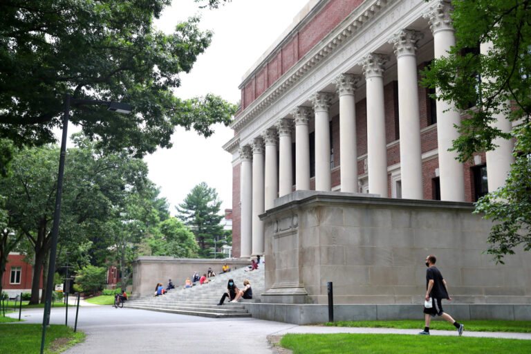 Harvard défie l'administration Trump - après sa propre répression contre la liberté académique, l'attaquant est libre de lire, mais il n'est pas libre de produire