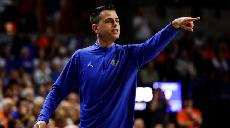 Juste 1 entraîneur juif toujours dans le titre de titre de la NCAA alors que la Floride de Todd Golden affronte Houston en finale de basket-ball masculine, l'attaquant est libre de lire, mais il n'est pas gratuit de produire