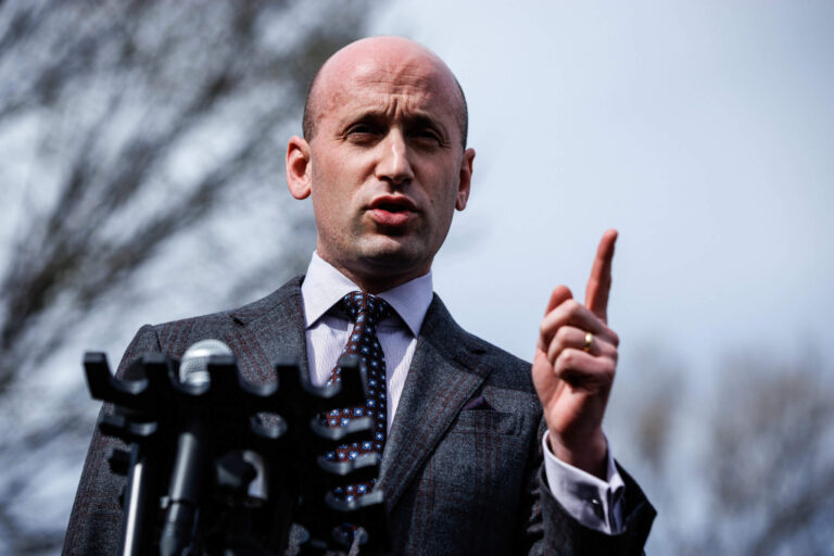 La cruauté envers Cavalier de Stephen Miller manque tout le point de la Pâque, l'attaquant est libre de lire, mais il n'est pas libre de produire
