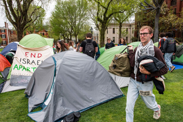 Les manifestations pro-palestiniennes ont enrichi la vie juive sur mon campus. Les actions de Trump feront l'opposé que l'attaquant est libre de lire, mais il n'est pas libre de produire