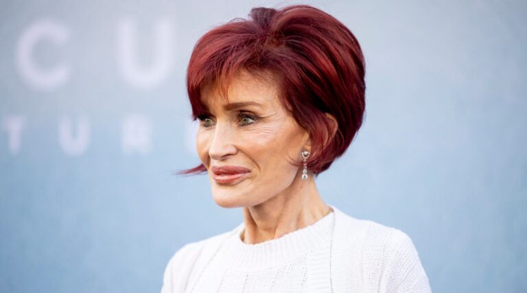 Sharon Osbourne appelle le groupe de musique à perdre des visas américains après la performance anti-israélienne de Coachella The Forward est gratuit, mais il n'est pas gratuit de produire