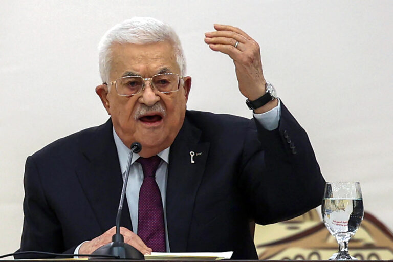 Un chef palestinien vient de donner à Trump une ouverture sans précédent pour poursuivre la paix, l'attaquant est libre de lire, mais il n'est pas libre de produire