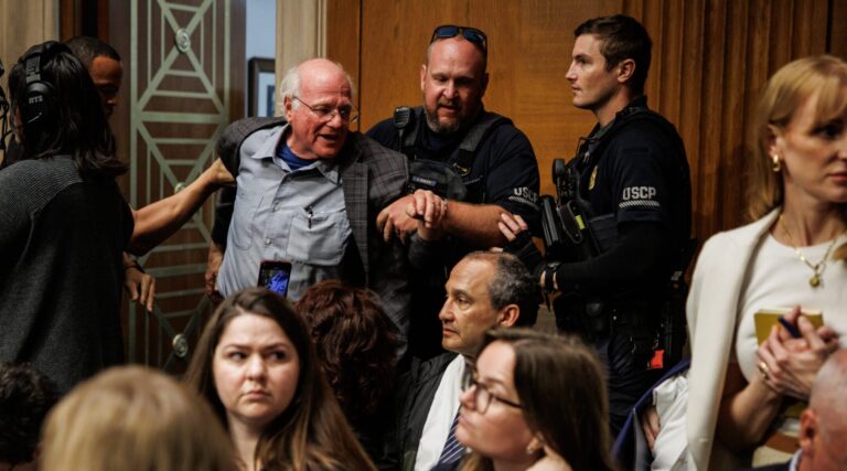 Ben Cohen de Ben & Jerry's est arrêté pour avoir perturbé le témoignage du Sénat RFK Jr. avec la protestation de la guerre de Gaza