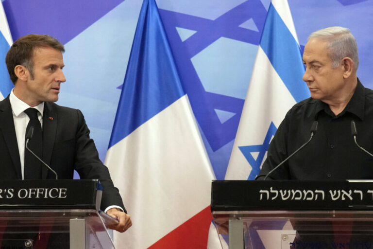 De Gaulle pleurerait à l'aboudeur de Netanyahu et de Trump