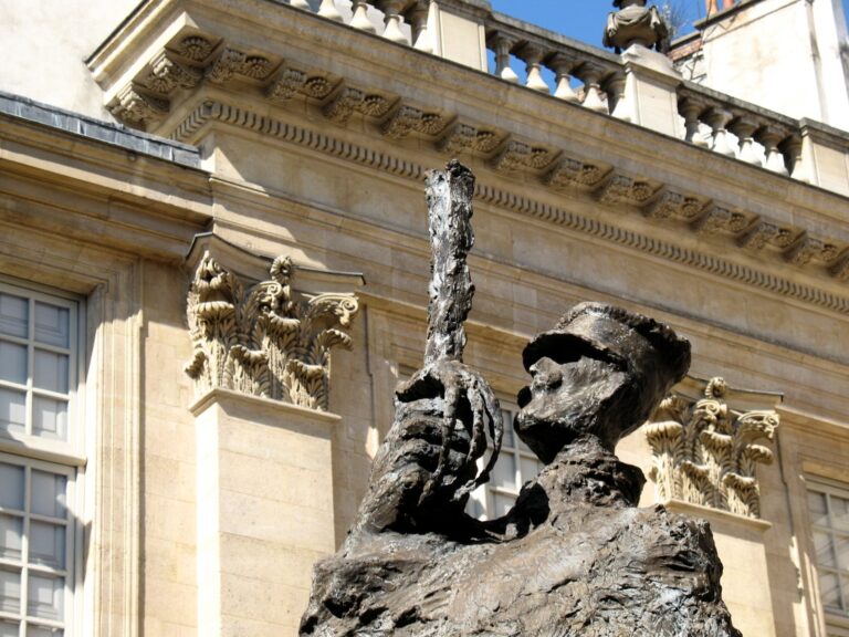 Le comité parlementaire français vote à l'unanimité pour promouvoir à titre posthume Alfred Dreyfus