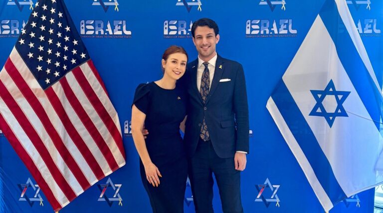 Sarah Milgrim était «très juive» à Chabad, Hillel, Birthright, Israël avant de tirer à l'extérieur du Capital Jewish Museum