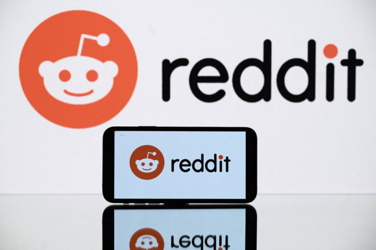 Un subdredit notoire pour le déni de l'Holocauste est de retour en ligne - maintenant en tant que mémorial, l'attaquant est libre de lire, mais il n'est pas gratuit