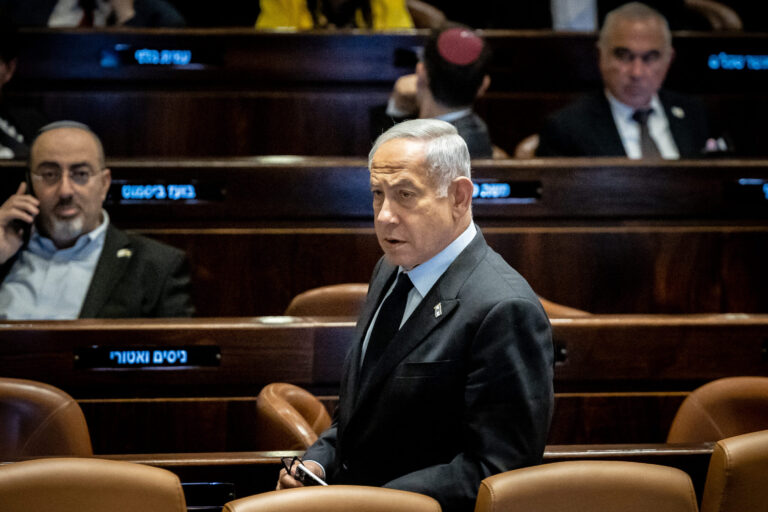 Israël peut se rendre aux élections alors que les partis orthodoxes haredi se rebellent sur la conscription de l'armée
