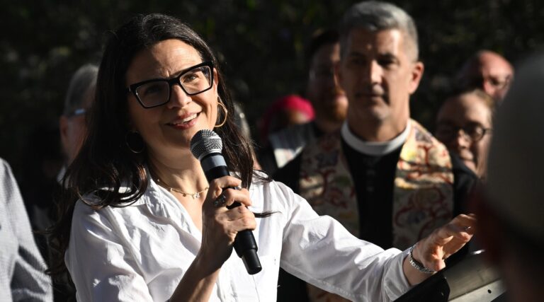 California Ice Protests Spark appelle la «non-violence» des dirigeants de la communauté juive