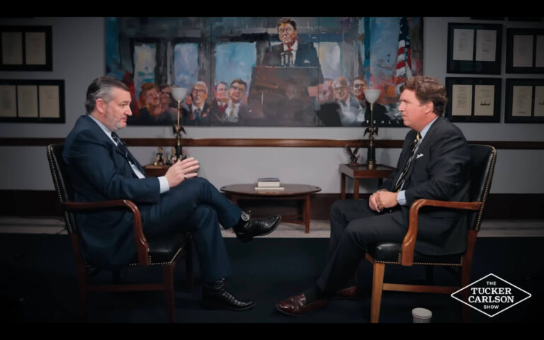 Comment les querelles bibliques de Tucker Carlson et Ted Cruz expliquent la division MAGA