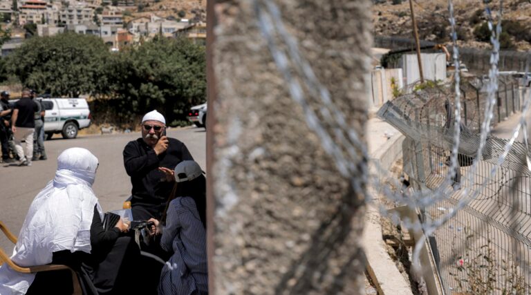 Dans la ville de Druze où des centaines ont franchi la frontière avec la Syrie, les résidents pleurent une tragédie tout en craignant un autre
