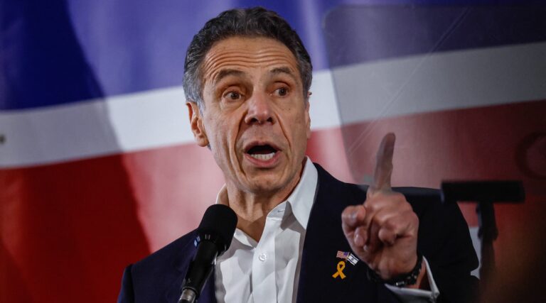 Andrew Cuomo répertorie plusieurs mentions juives sur son site Web. Mais s'appliquent-ils encore?