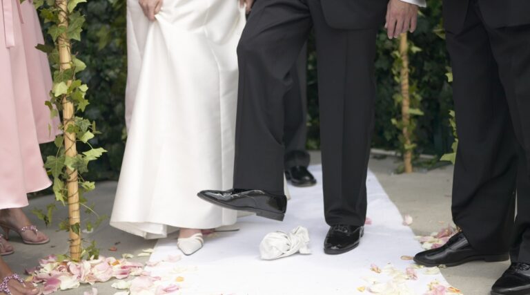 Dans une première pour le judaïsme conservateur, la synagogue permet au clergé de participer aux mariages interconfessionnels