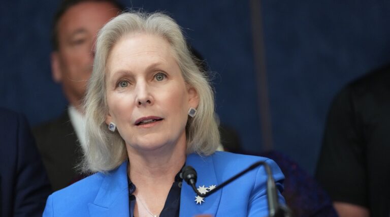 Kirsten Gillibrand s'excuse auprès de Zohran Mamdani sur la remarque de «jihad mondial»