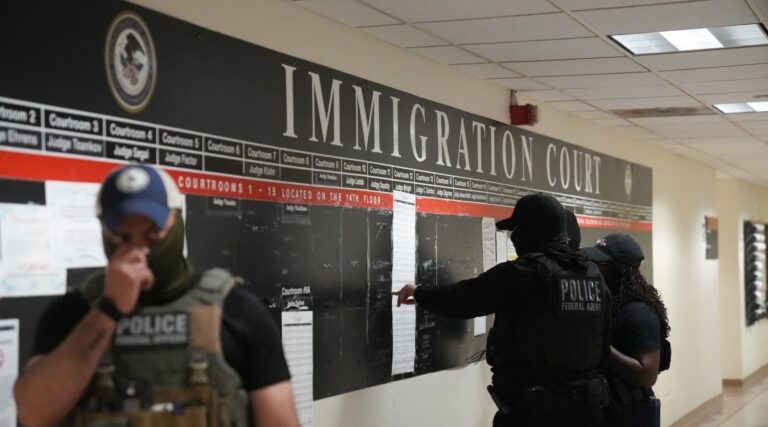 Le gardien de la synagogue détenu par Ice, le maire du New Jersey appelle à sa libération